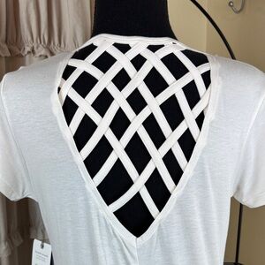 GAIAM Classic Off White Short Sleeve Tee Size XS NWT